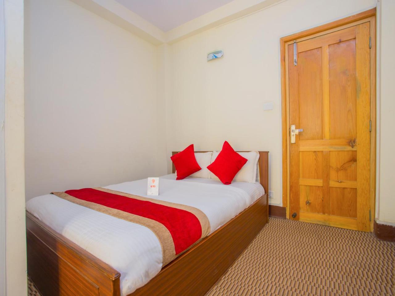 Oyo 255 White Zambala Hotel Kathmandu Exterior photo