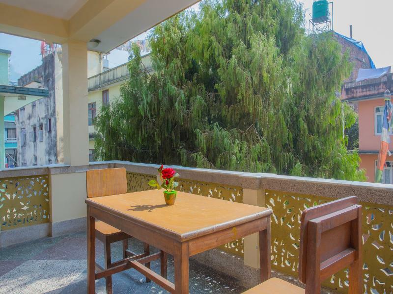 Oyo 255 White Zambala Hotel Kathmandu Exterior photo